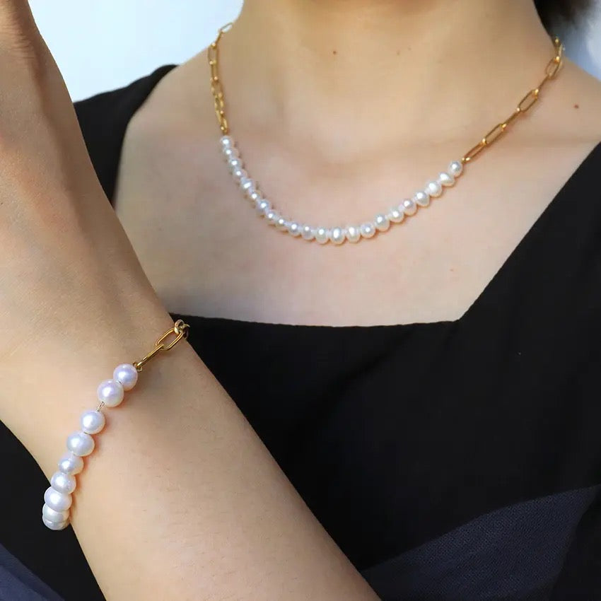 Valeria Pearl Bracelet