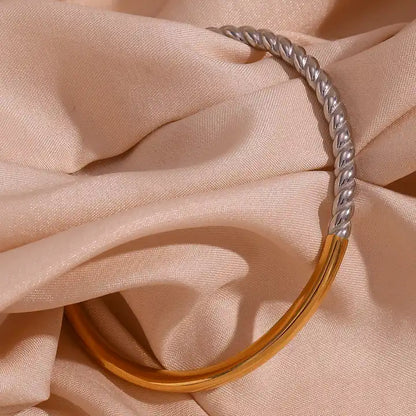 Half-Twisted Open Bangle