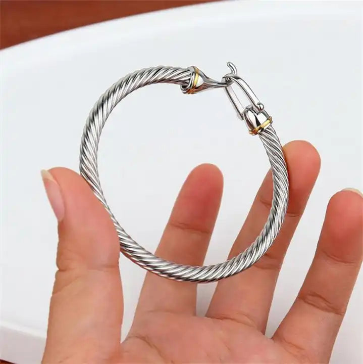 Hook Horseshoe buckle Bangle