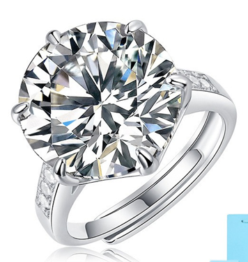 Ayat Moissanite Ring