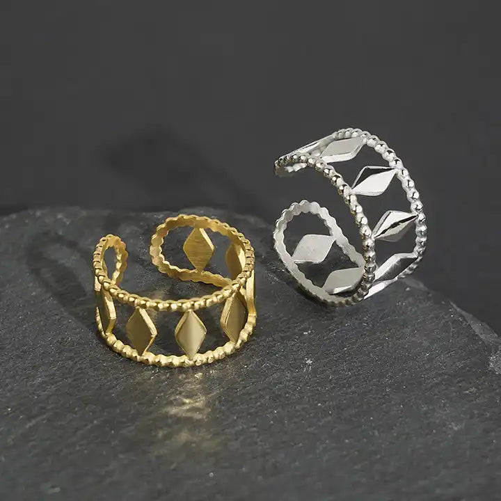 Ria Adjustable Ring